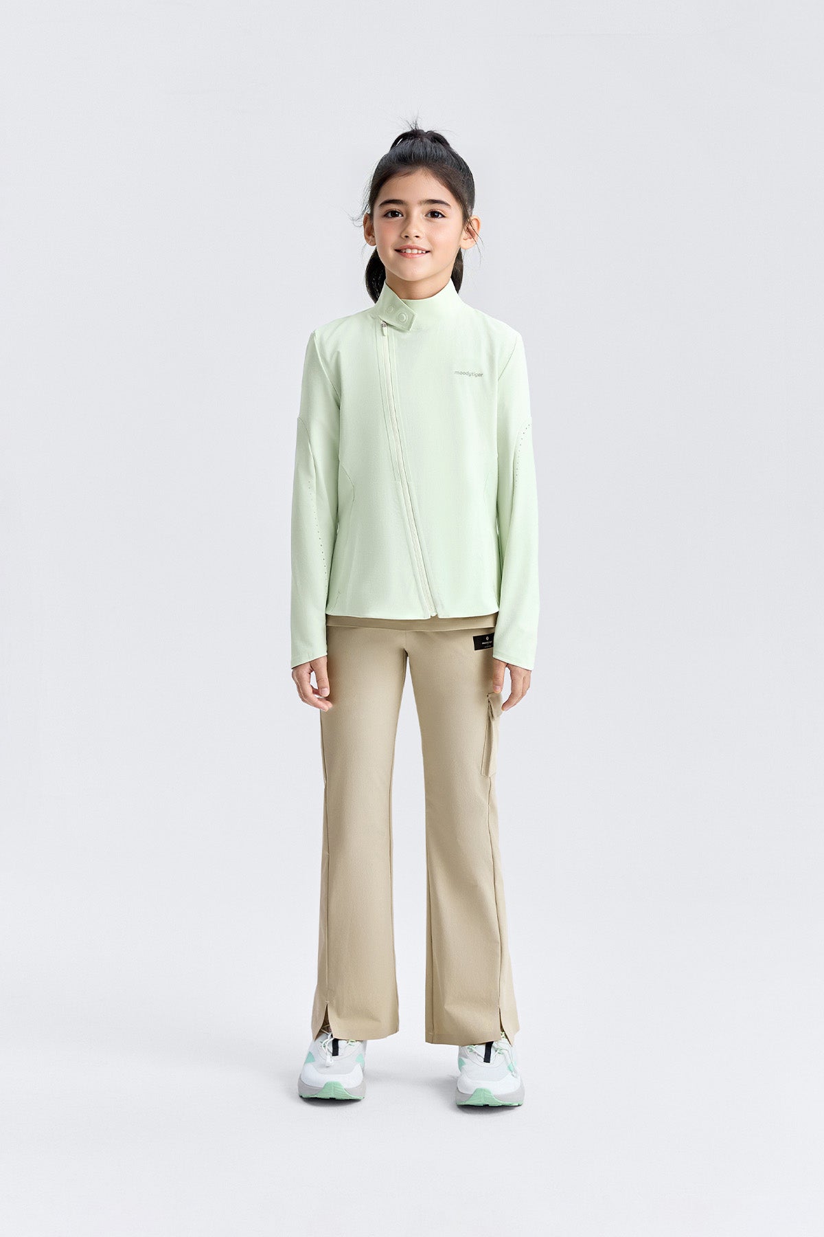 **Pale mint**