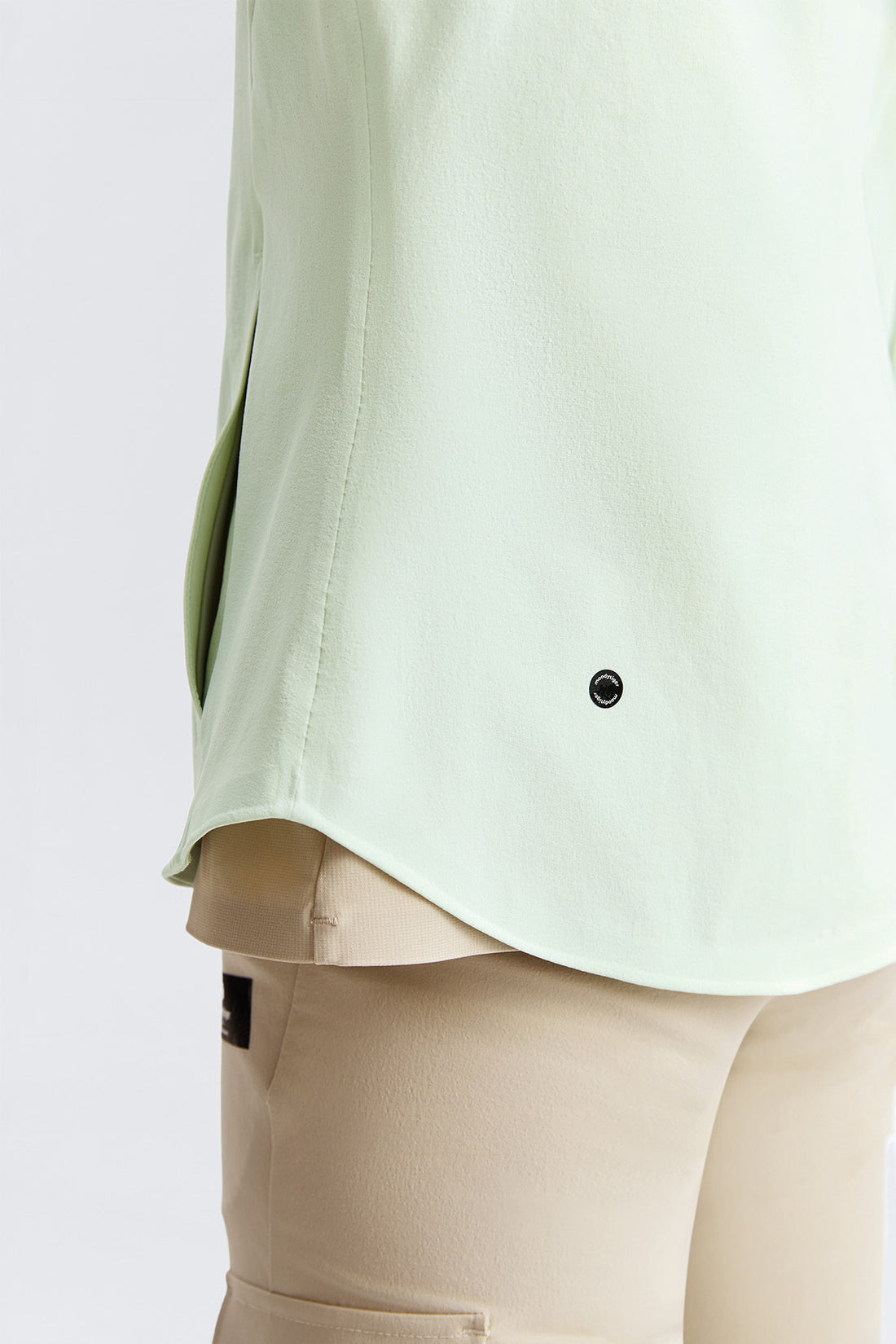 **Pale mint**