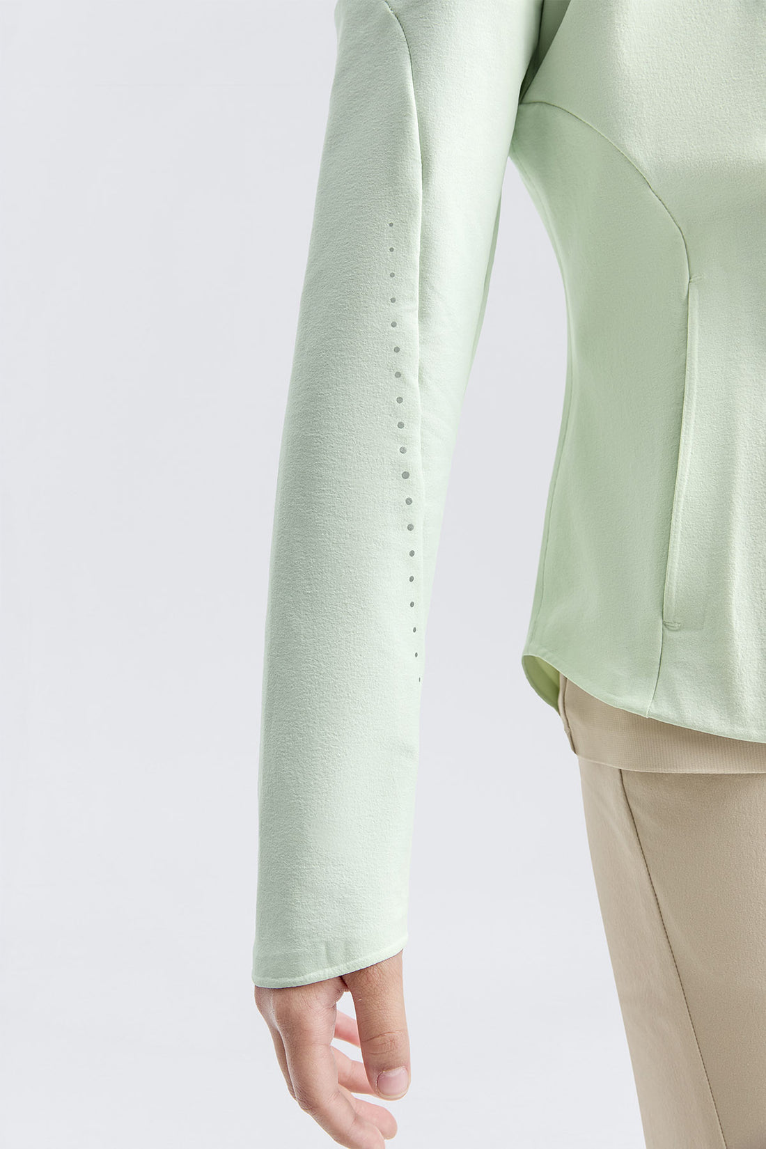 **Pale mint**