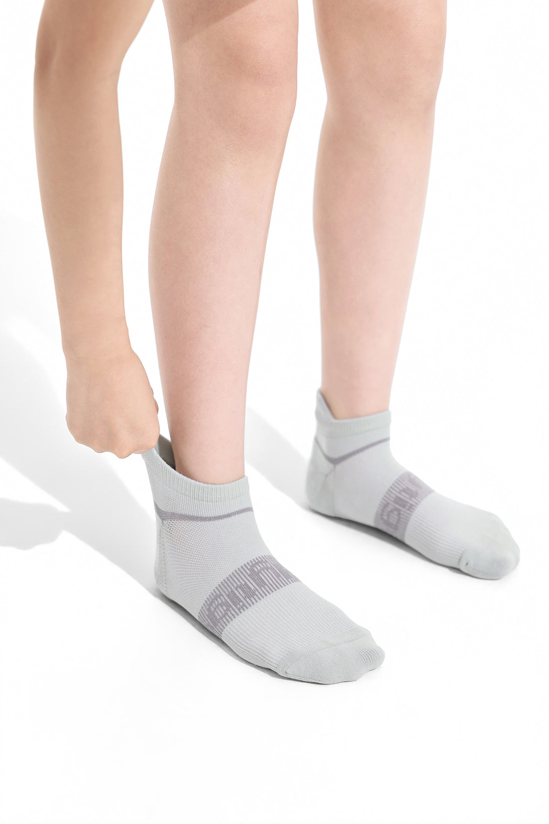 **White Purple Gray**