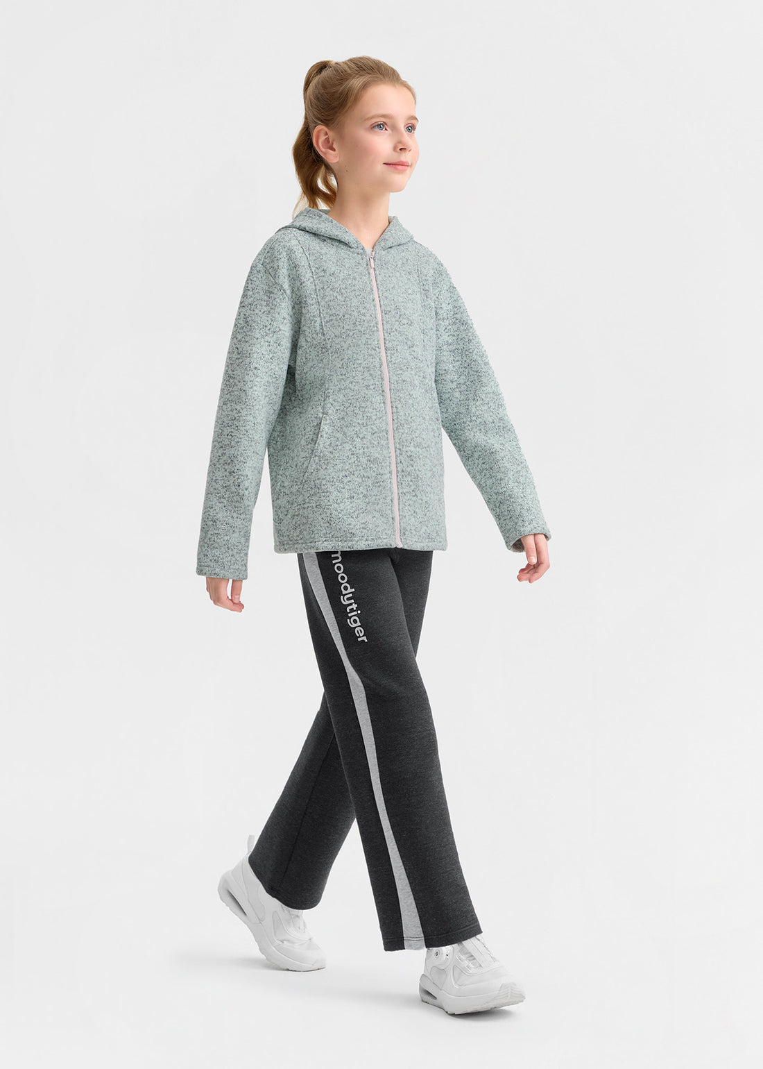 **Pale mint**