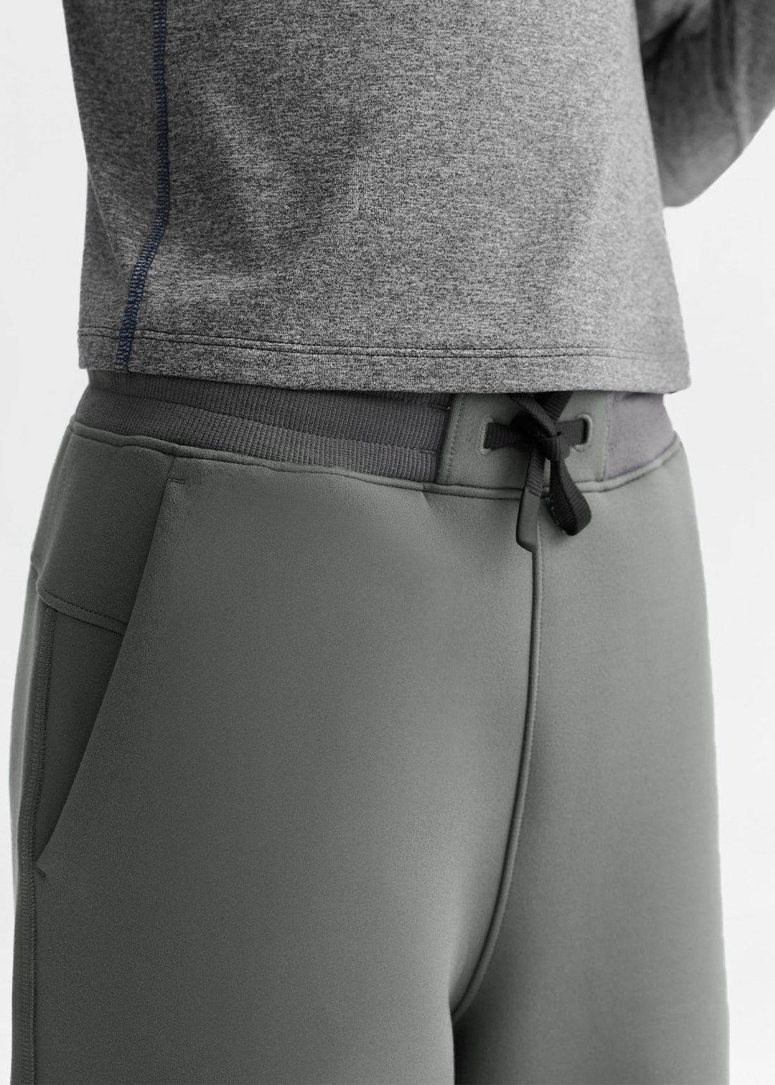 **Space Gray**