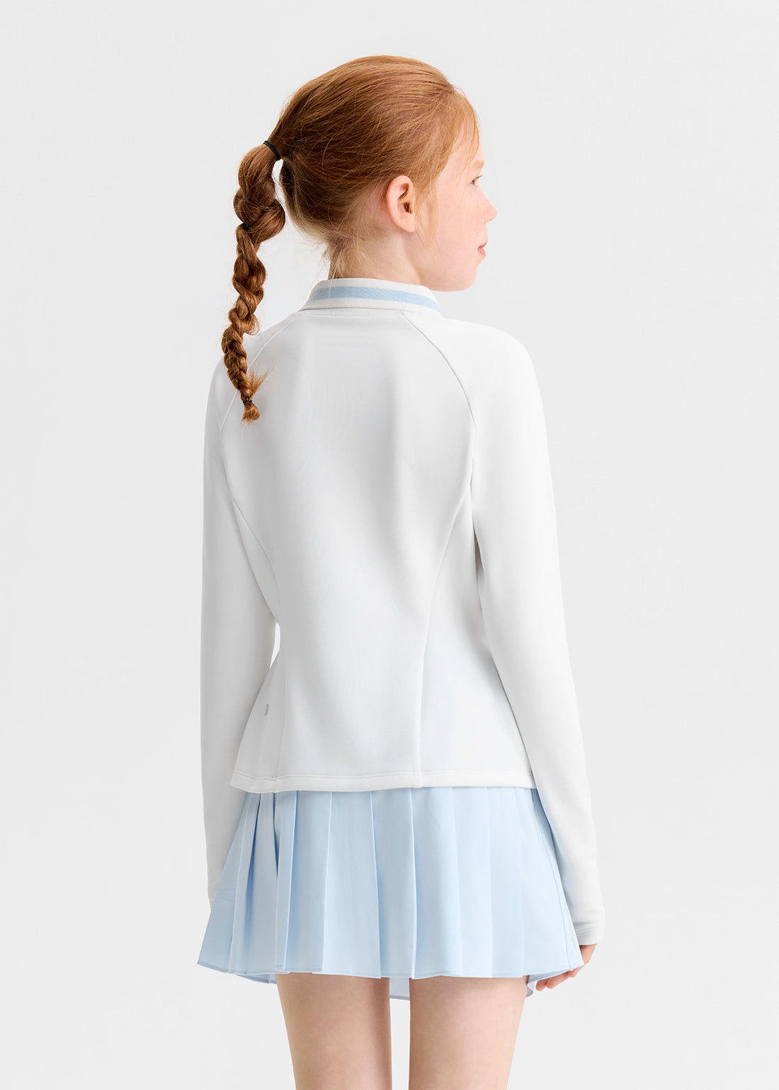 **Cloud Dancer**