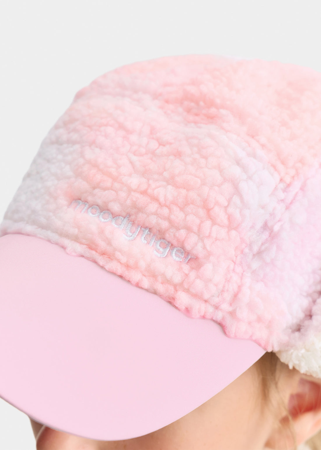 **Frost Colors Pink**