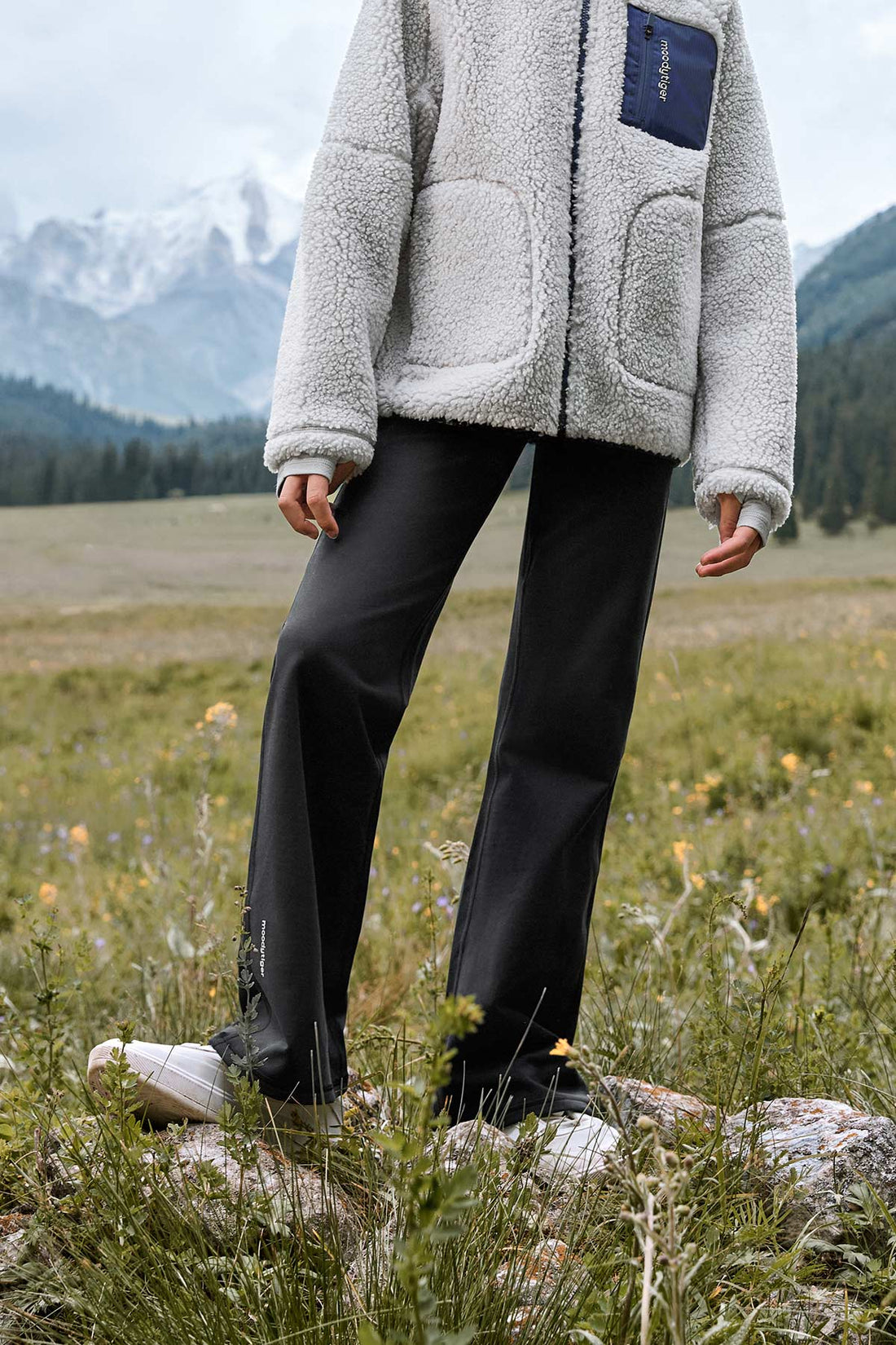 Cloudie Solar Bootcut Leggings **Charcoal Black**