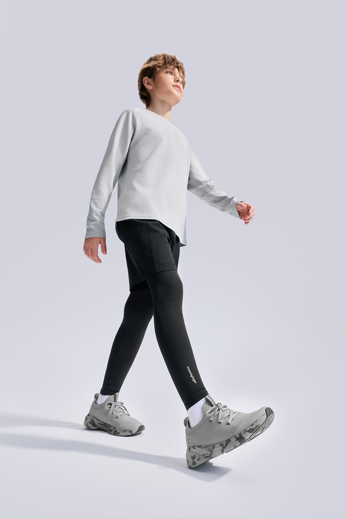 PLUMY 2.0 **Neutral Gray**