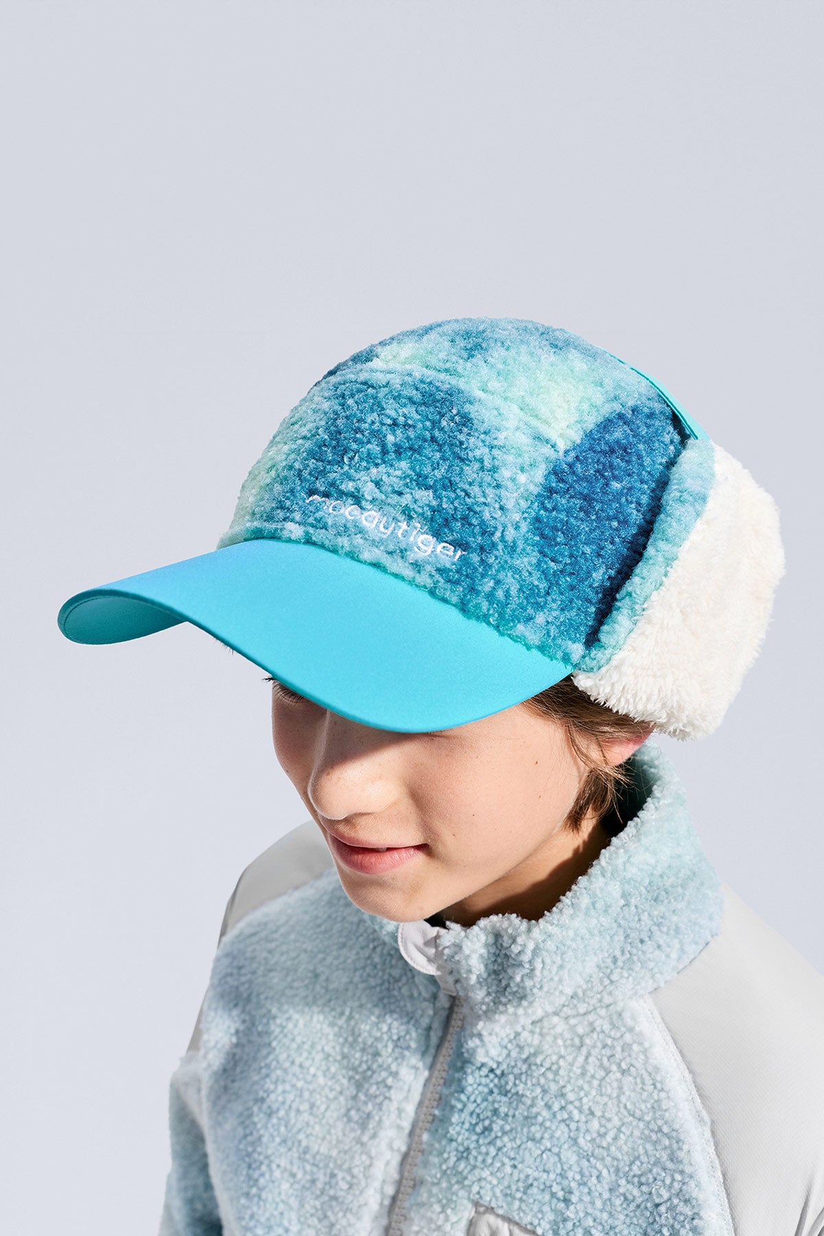 Printed Fleece Cap **Chasing Light Blue**