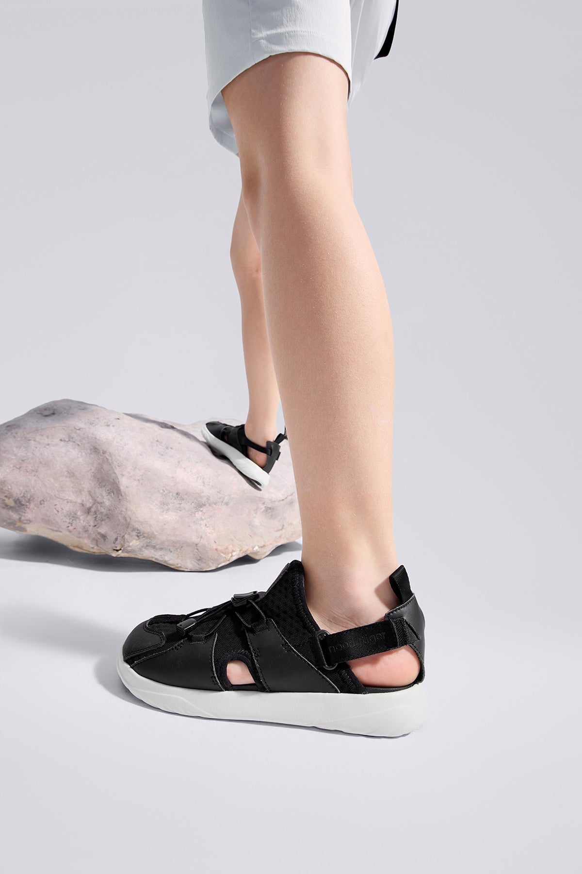 SECEDA Q 2.21 **Charcoal Black**