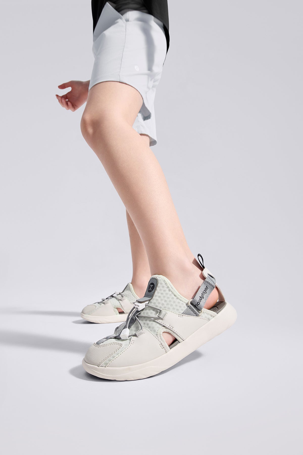 SECEDA Q 2.13 **Moon Grey**