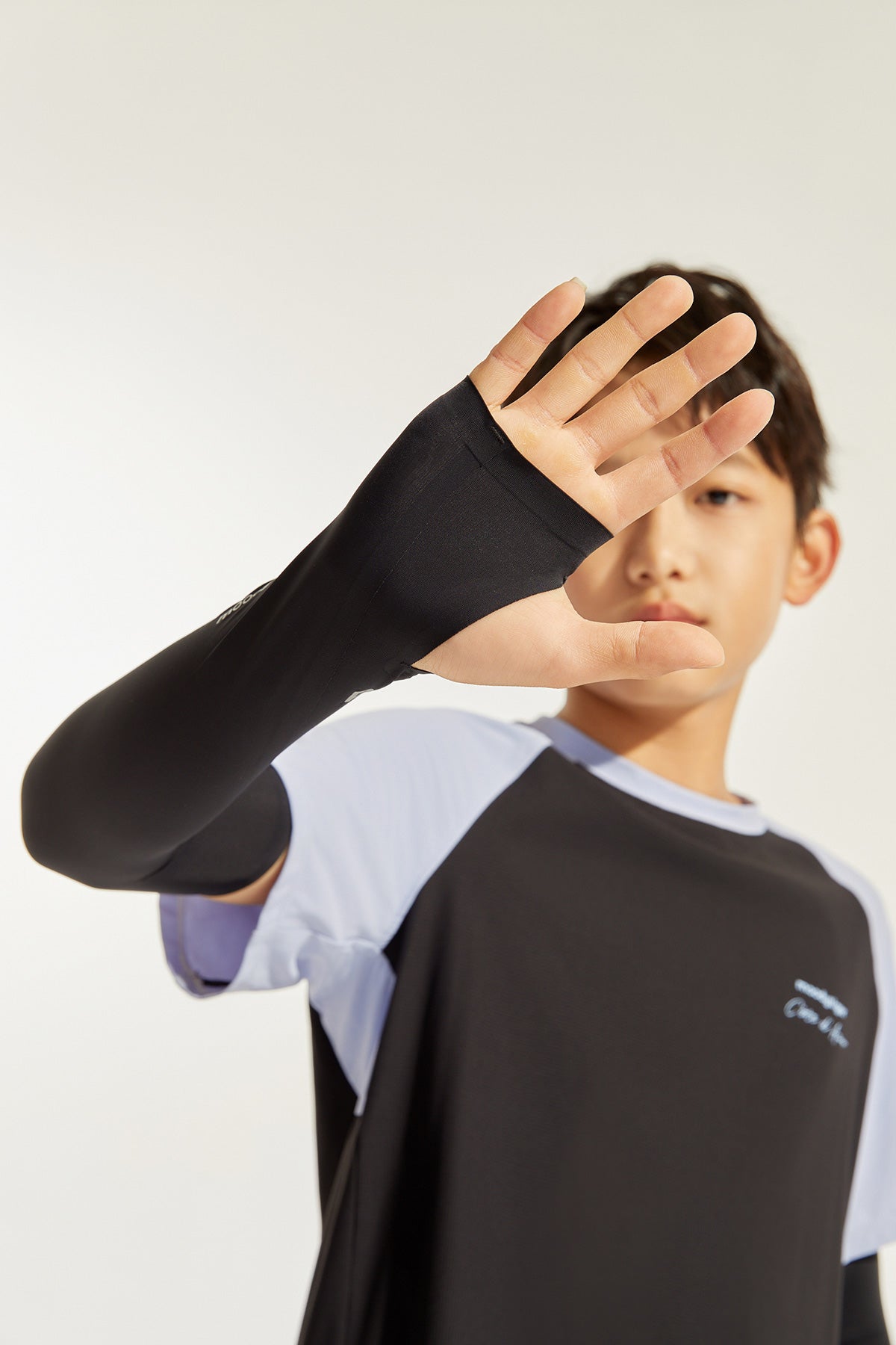 Seamless Breezy Arm Sleeves **Charcoal Black**