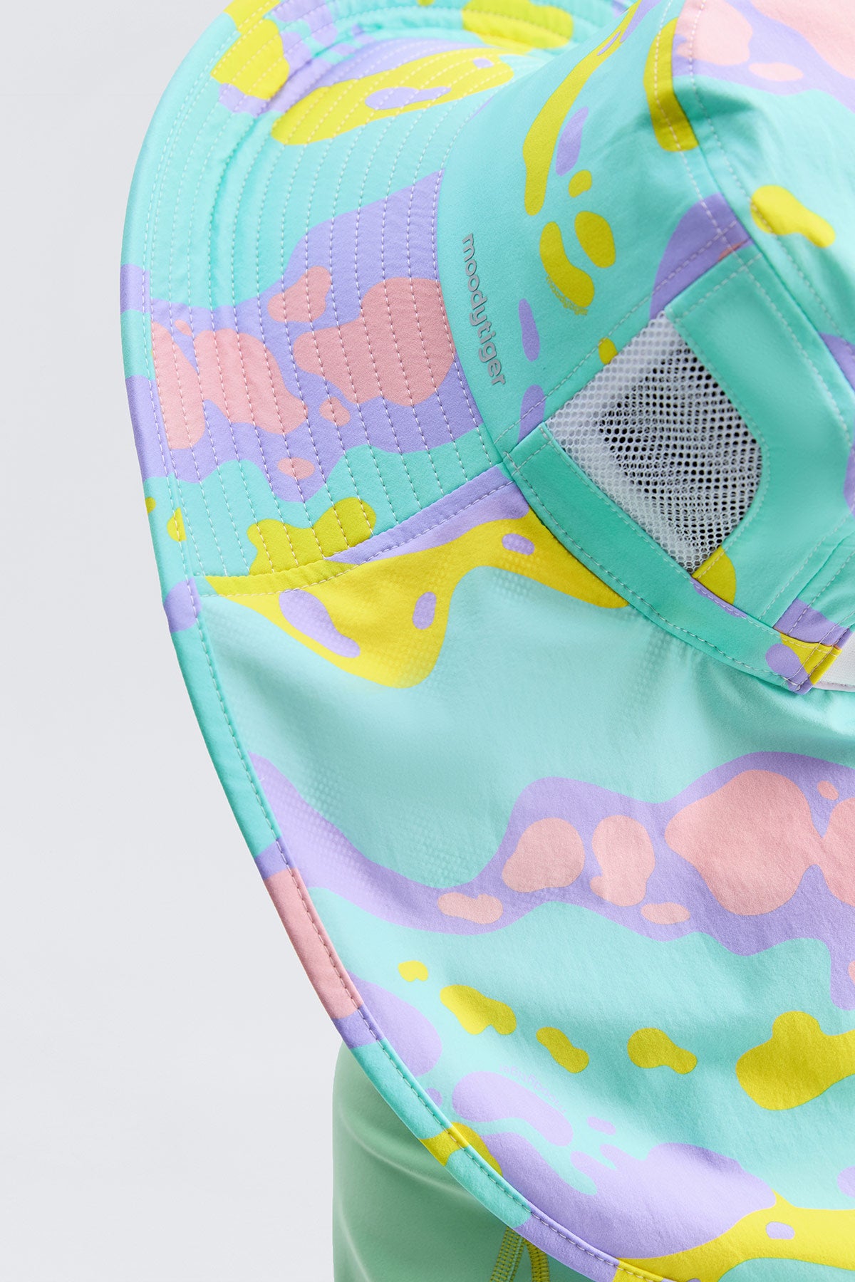 Sunny Shield Hat **Frog Cyan**