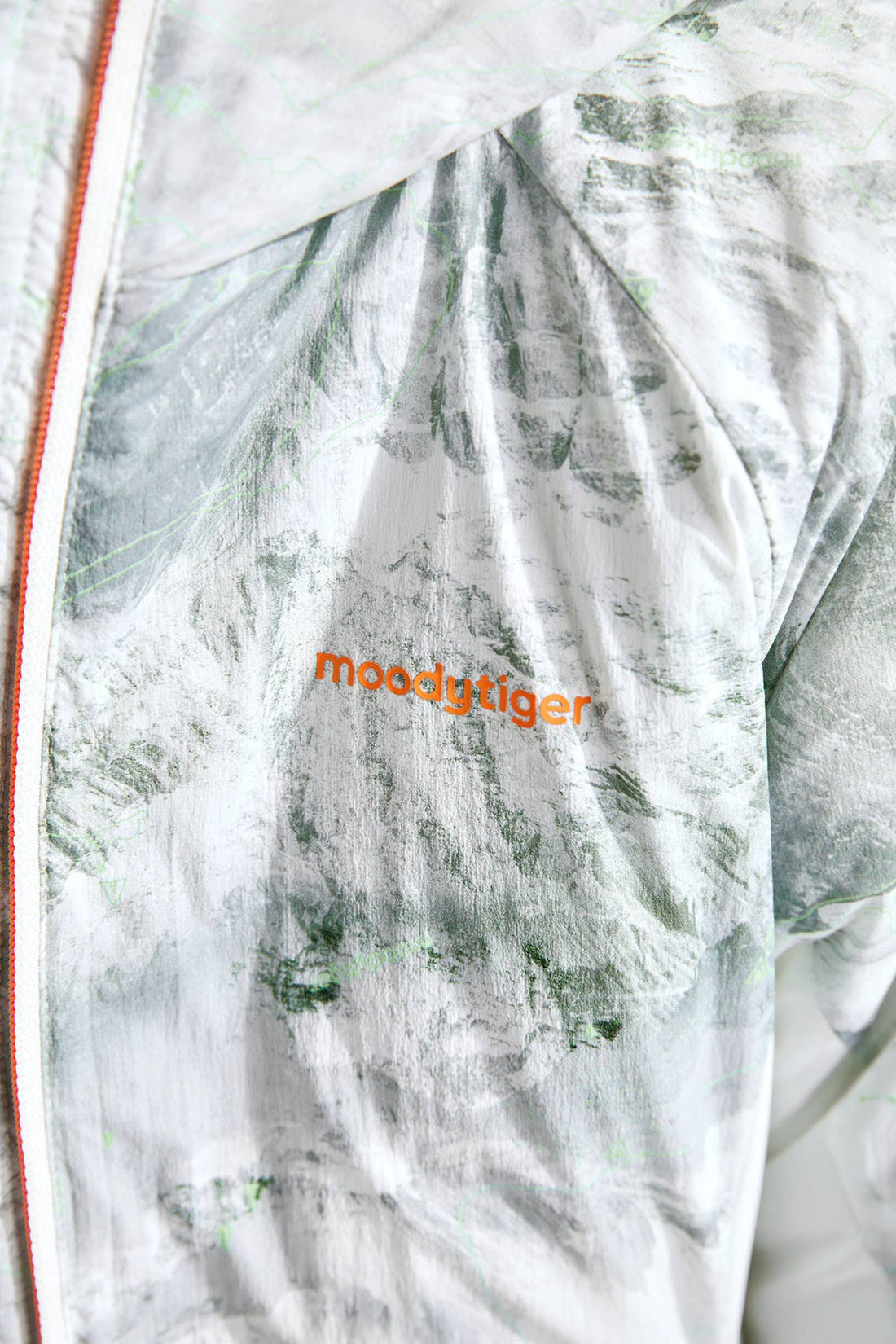 Woven Jacket **Mountain Sound White**